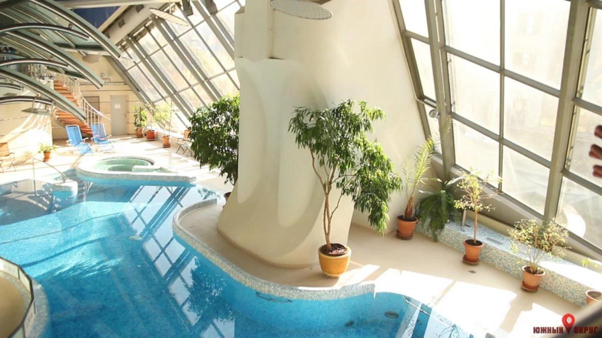 Готель Елада Yuzhne Ngoại thất bức ảnh
